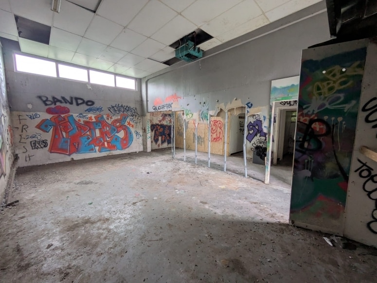 Walton Ter, Woking for lease Interior Photo- Image 1 of 2