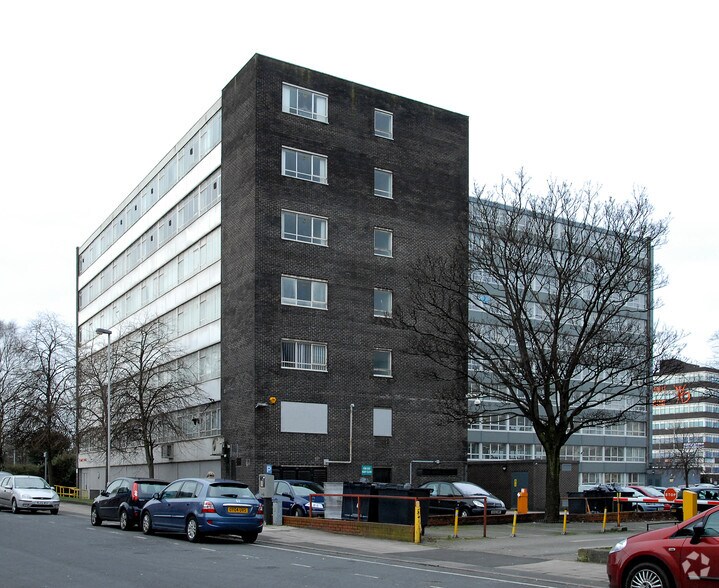 University Rd, Bootle for sale - Primary Photo - Image 1 of 2