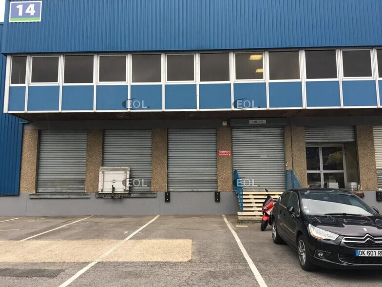 Flex in Antony for lease - Building Photo - Image 1 of 3