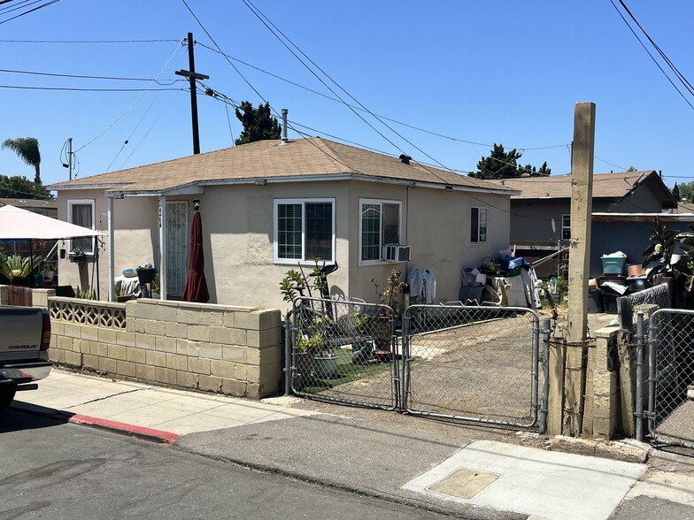 2264-66 Smythe Ave, San Ysidro, CA for sale - Building Photo - Image 3 of 7