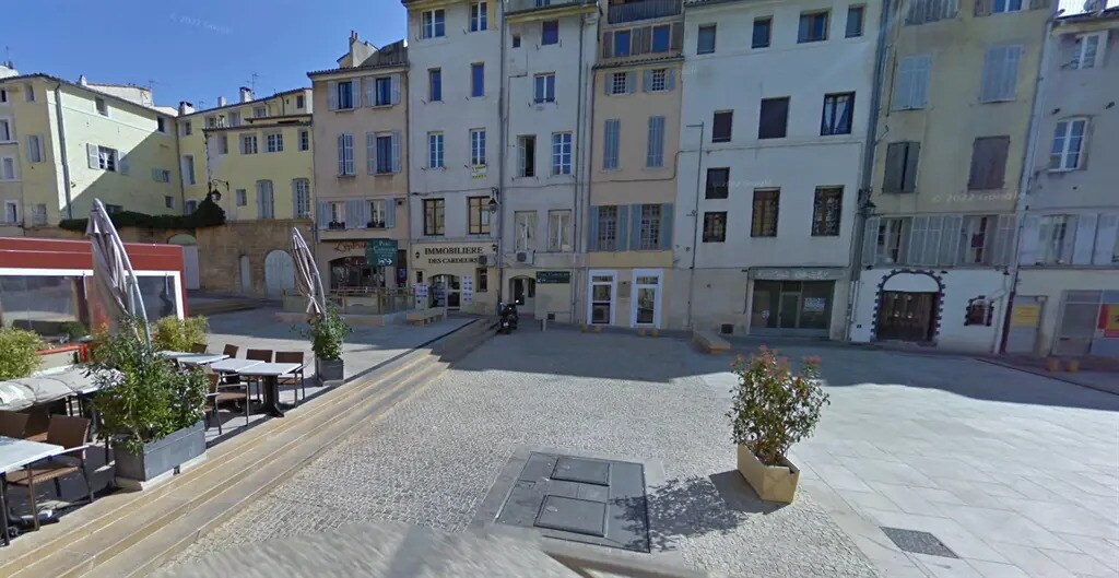 Retail in Aix-en-Provence for lease Building Photo- Image 1 of 4