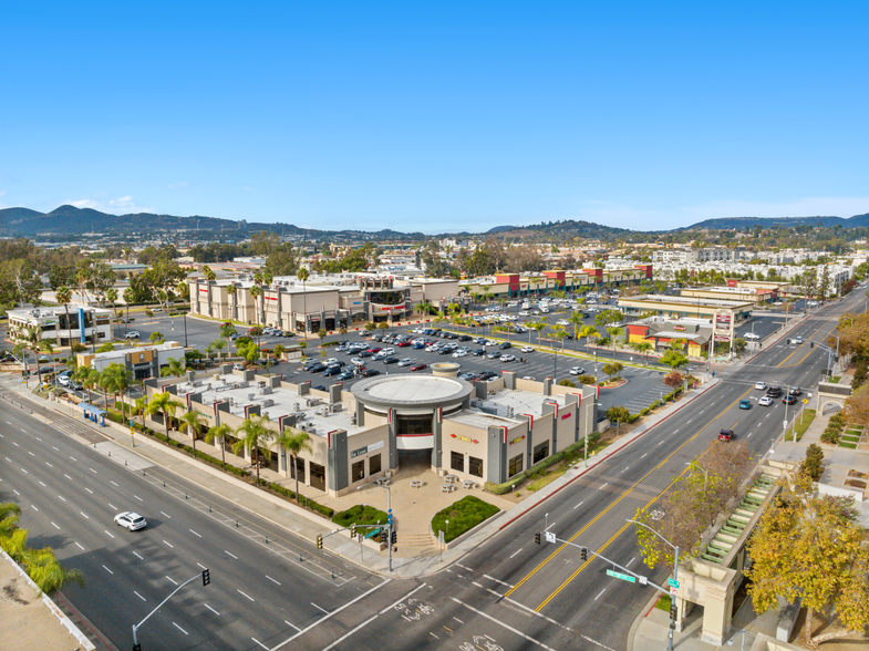 310-340 W Valley Pky, Escondido, CA for lease - Building Photo - Image 1 of 8