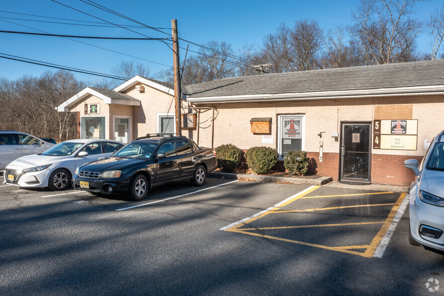 10 Summit Ave, Berkeley Heights, NJ for lease - Building Photo - Image 3 of 6