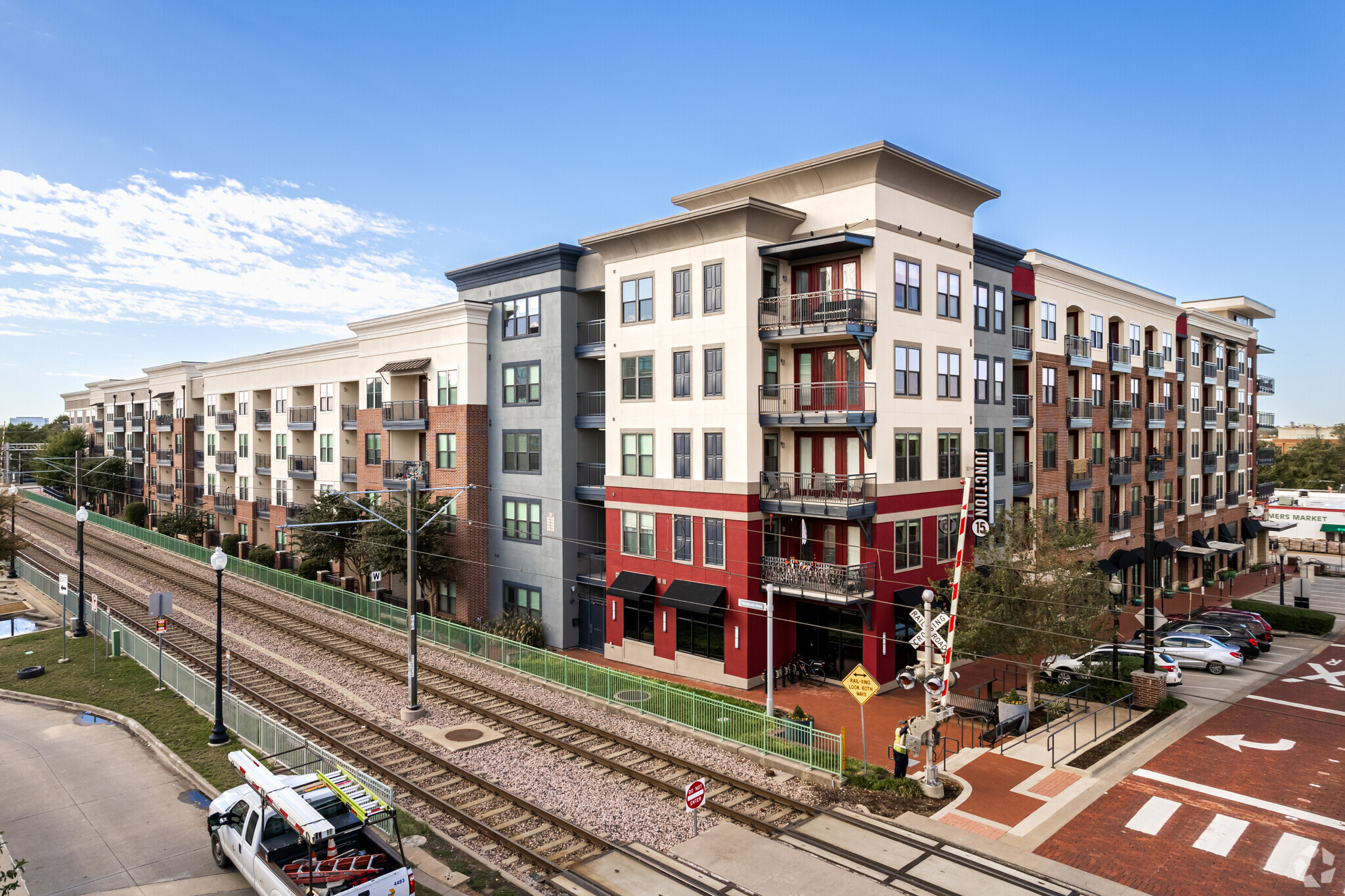 930 E 15th St, Plano, TX for lease Building Photo- Image 1 of 36