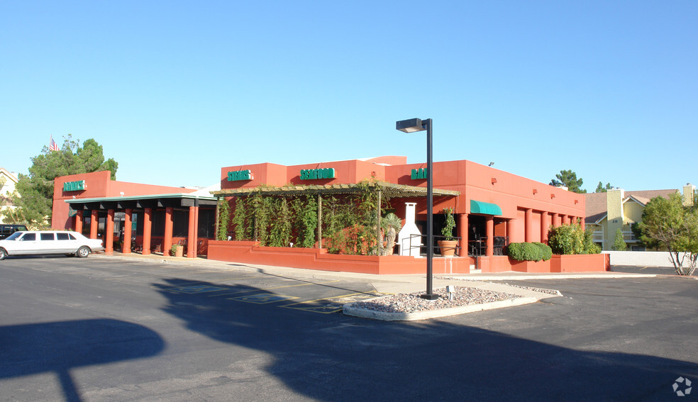 6901 Montana Ave, El Paso, TX for lease - Primary Photo - Image 2 of 15