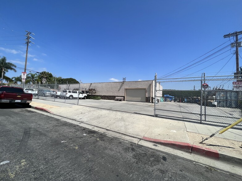 25310 Frampton Ave, Harbor City, CA for lease - Building Photo - Image 3 of 3