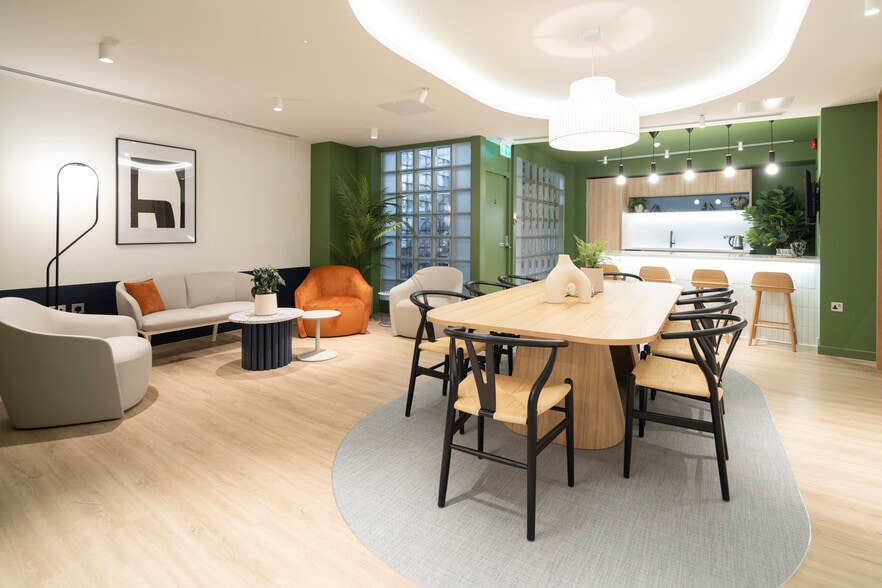 35 Chiswell St, London for sale - Building Photo - Image 2 of 20