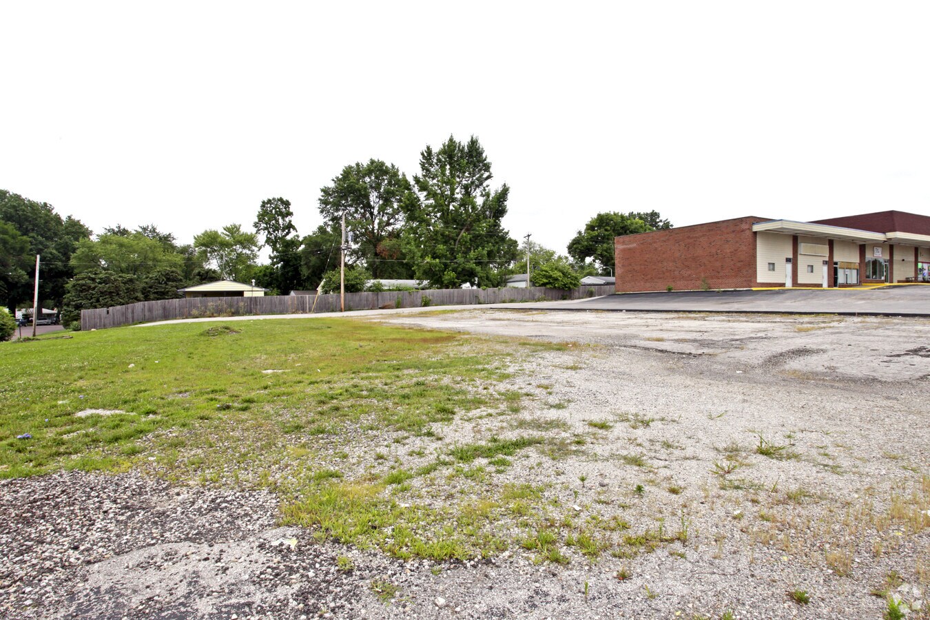 4470 Woodson Rd, Woodson Terrace, MO 63134