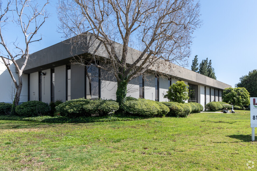 7800 Woodley Ave, Van Nuys, CA for lease - Building Photo - Image 1 of 7