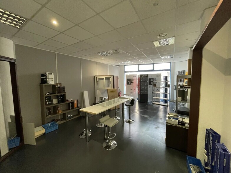 29 Rue Edouard Scoffier, Nice for lease - Interior Photo - Image 2 of 7