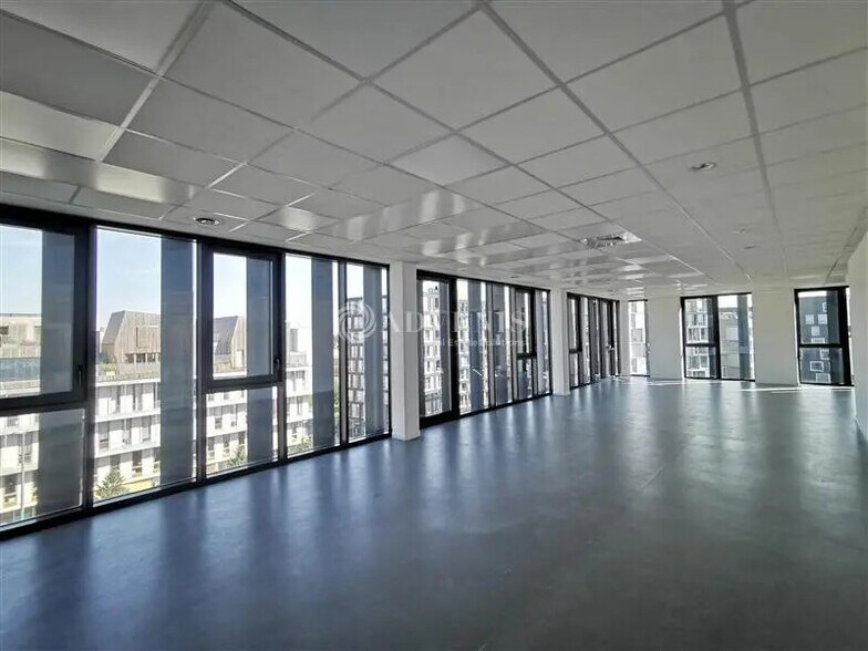 Office in Lille for lease - Interior Photo - Image 3 of 7