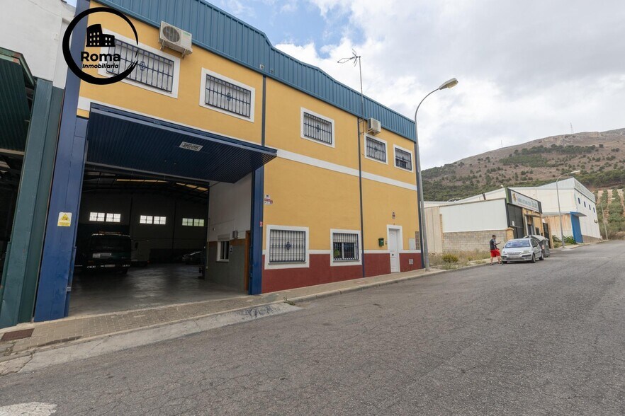 Industrial in Loja for sale - Building Photo - Image 2 of 22