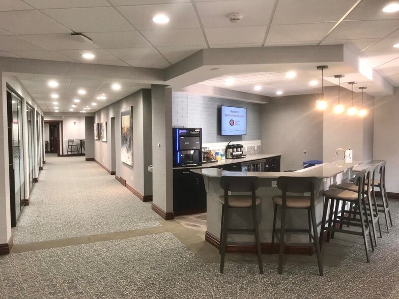 1160 Pittsford-Victor Rd, Pittsford, NY for lease - Building Photo - Image 3 of 9