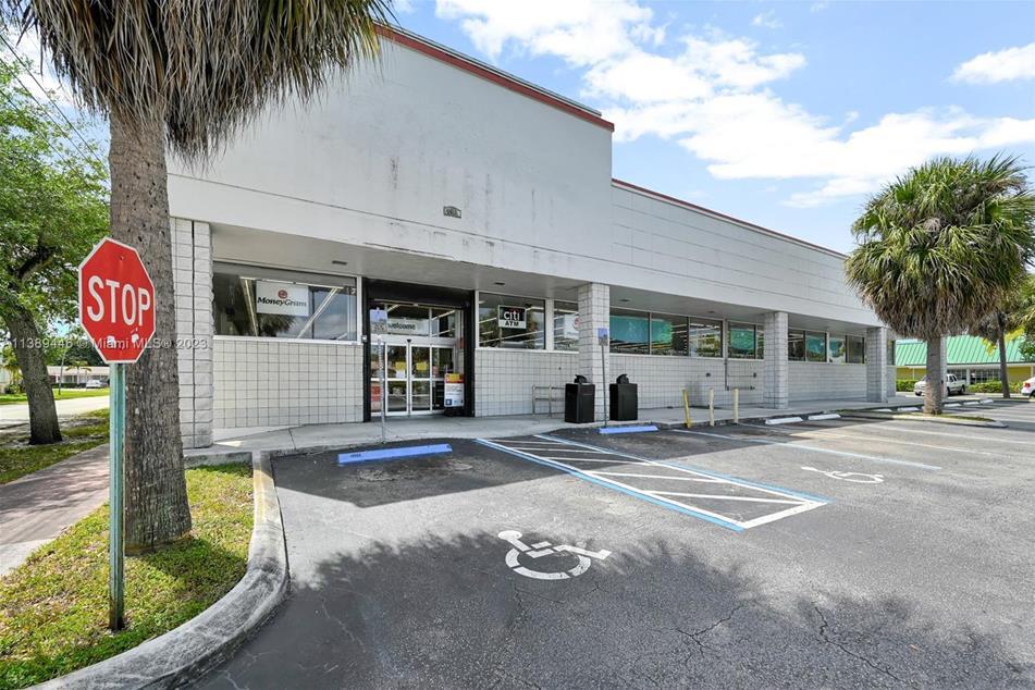 4400 Hollywood Blvd, Hollywood, FL for lease Building Photo- Image 1 of 15