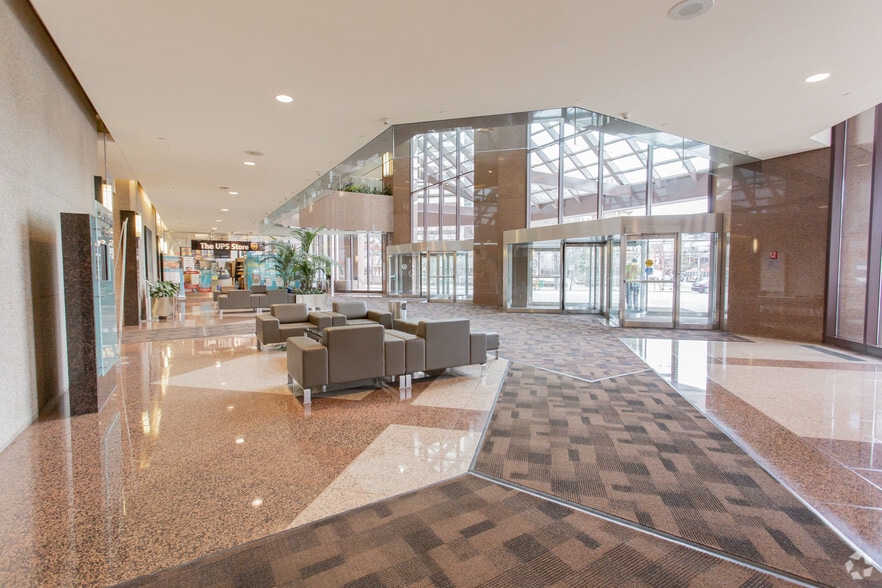 111 5th Ave SW, Calgary, AB for lease - Lobby - Image 2 of 38