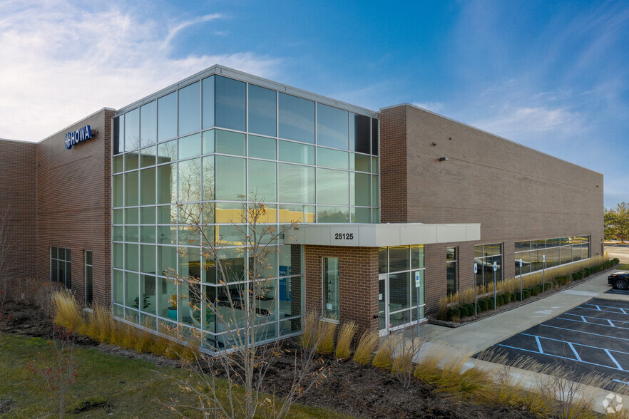 25125 Regency Dr, Novi, MI for lease - Building Photo - Image 1 of 7