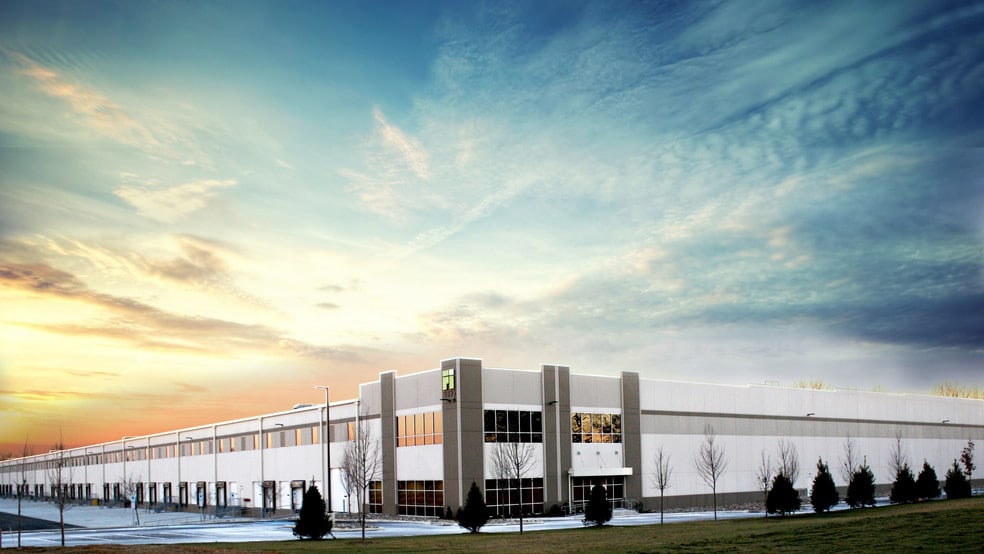 3895 Eastgate Blvd, Easton, PA for lease - Primary Photo - Image 1 of 5