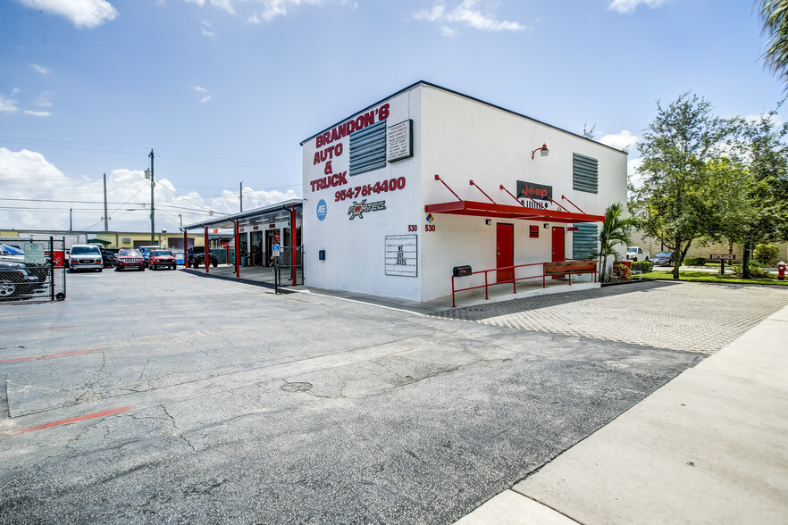 530 S Dixie Hwy W, Pompano Beach, FL for sale - Building Photo - Image 2 of 67