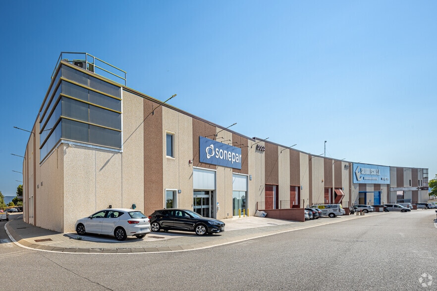 Carrer Progrés, 28, Abrera, Barcelona for sale - Building Photo - Image 2 of 4