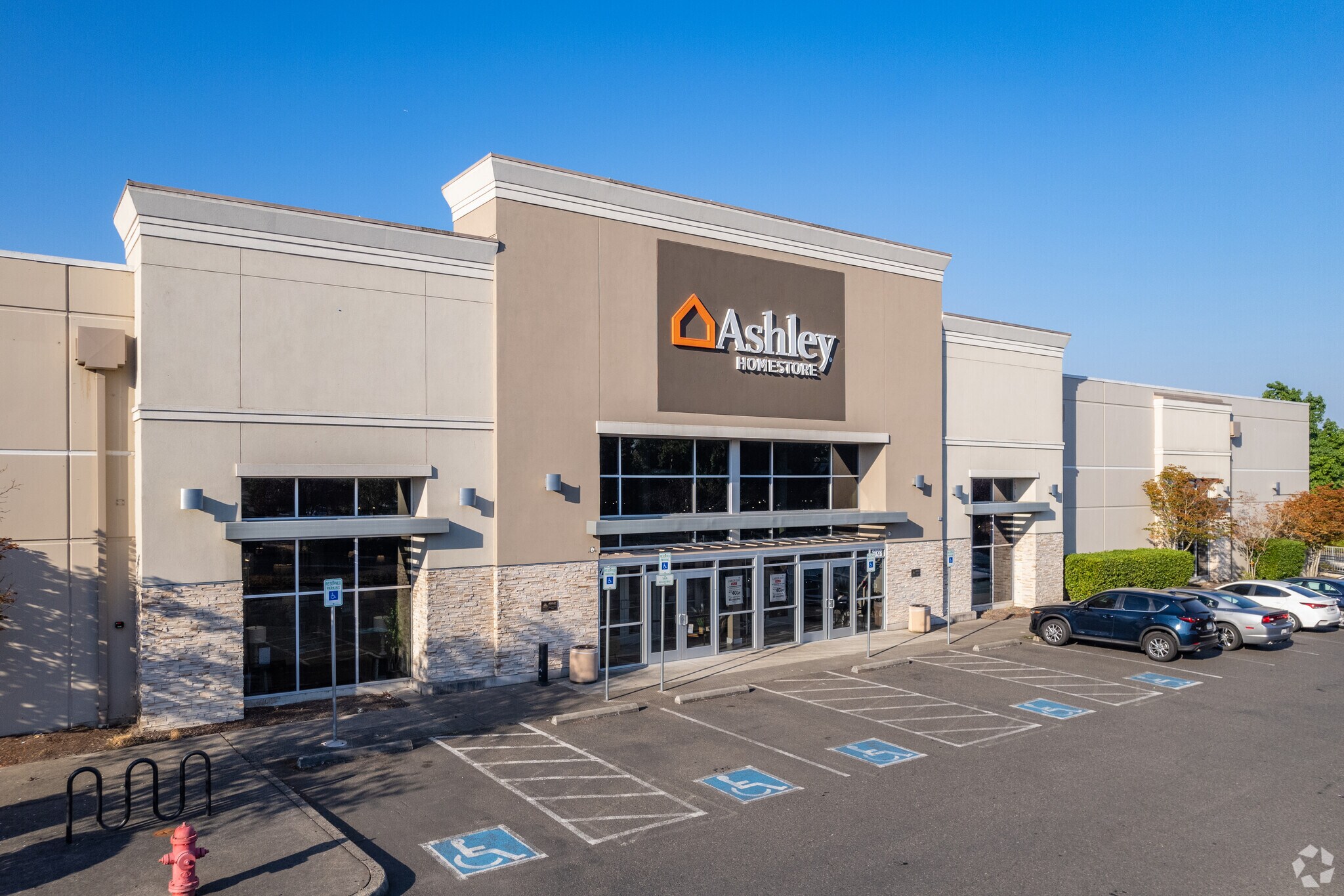 1780 Jantzen Beach Ctr, Portland, OR for sale Primary Photo- Image 1 of 1