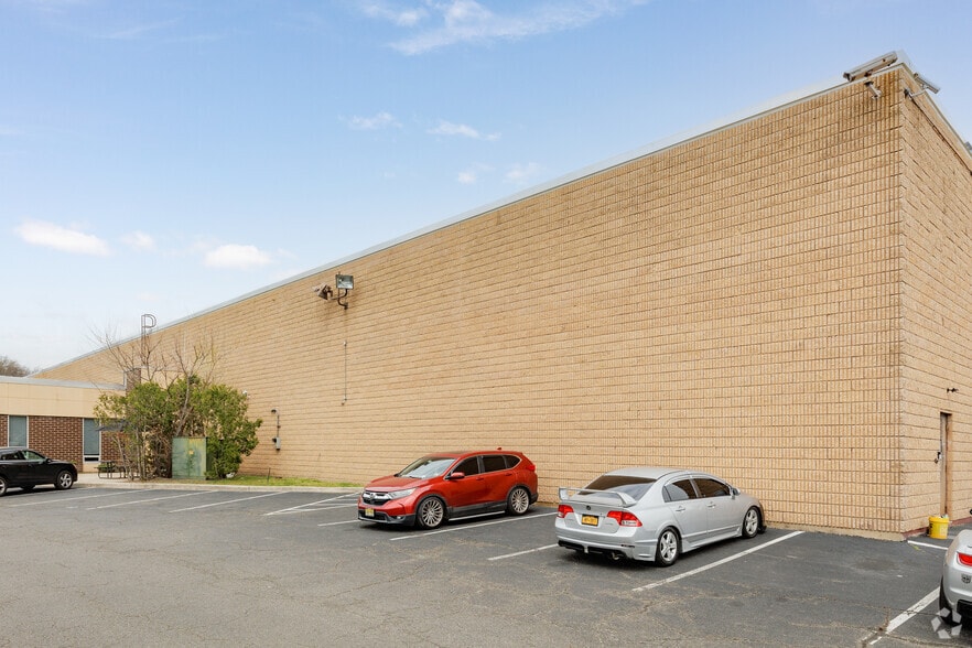 75 Oxford Dr, Moonachie, NJ 07074 Industrial for Lease