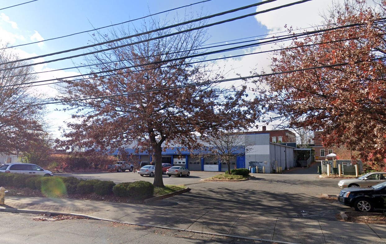 513 Boston Ave, Bridgeport, CT for lease Primary Photo- Image 1 of 2