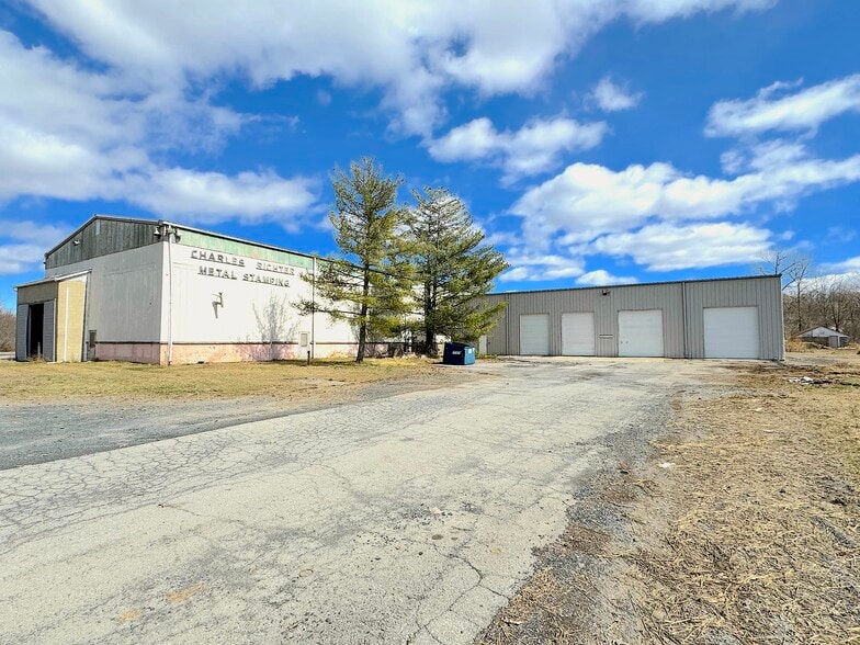 80 Cottage St, Wallkill, NY for sale - Building Photo - Image 1 of 29