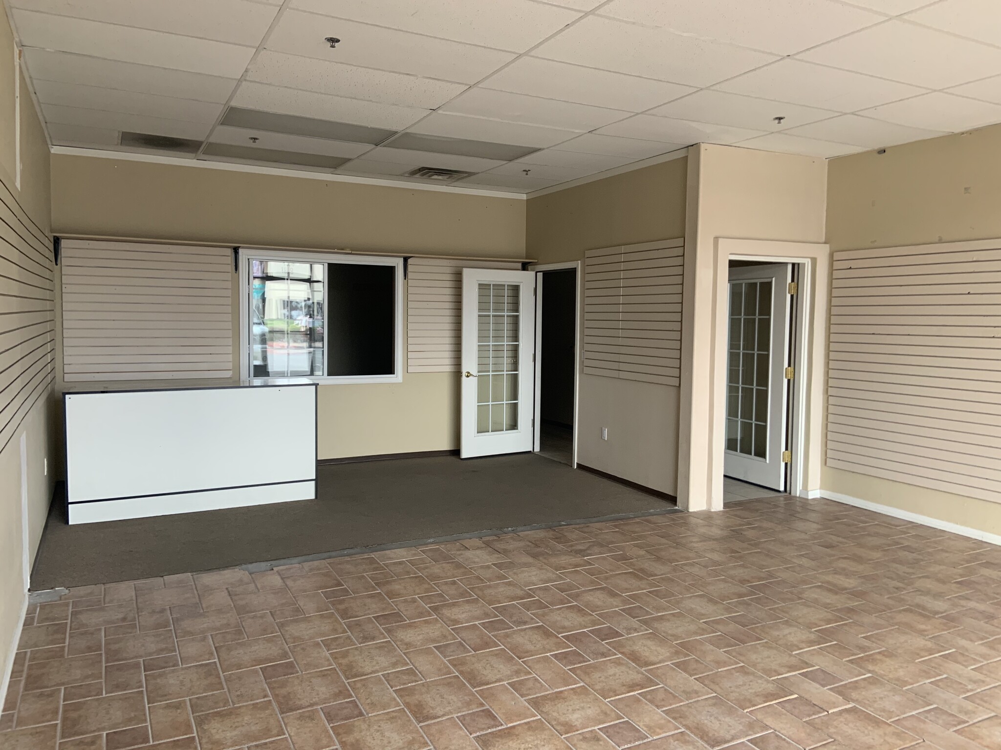 1600-1660 W Warm Springs Rd, Henderson, NV for lease Interior Photo- Image 1 of 1