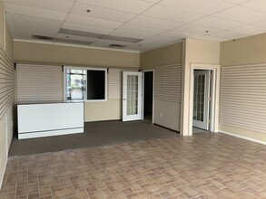 1600-1660 W Warm Springs Rd, Henderson, NV for lease Interior Photo- Image 1 of 1