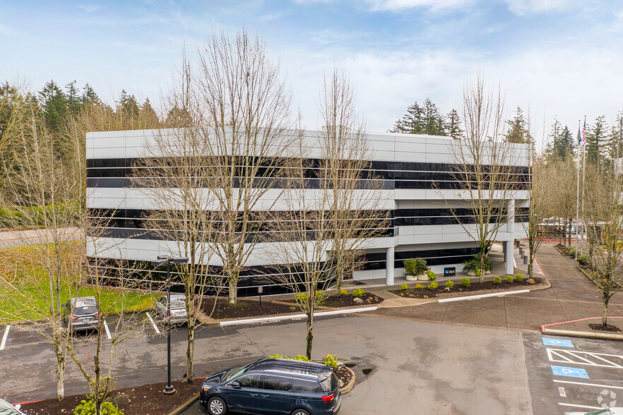 4500 Kruse Way, Lake Oswego, OR for lease - Building Photo - Image 2 of 8