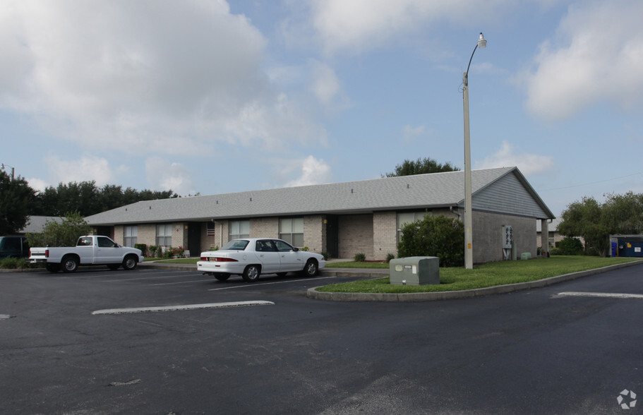 146 Homestead Rd S, Lehigh Acres, FL for sale - Primary Photo - Image 1 of 1