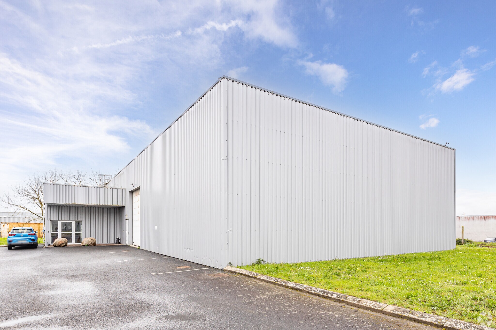 7 Rue Soweto, Saint-Herblain for lease Primary Photo- Image 1 of 3