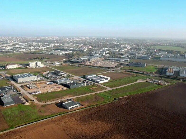 Land in Longvic for sale - Building Photo - Image 2 of 4