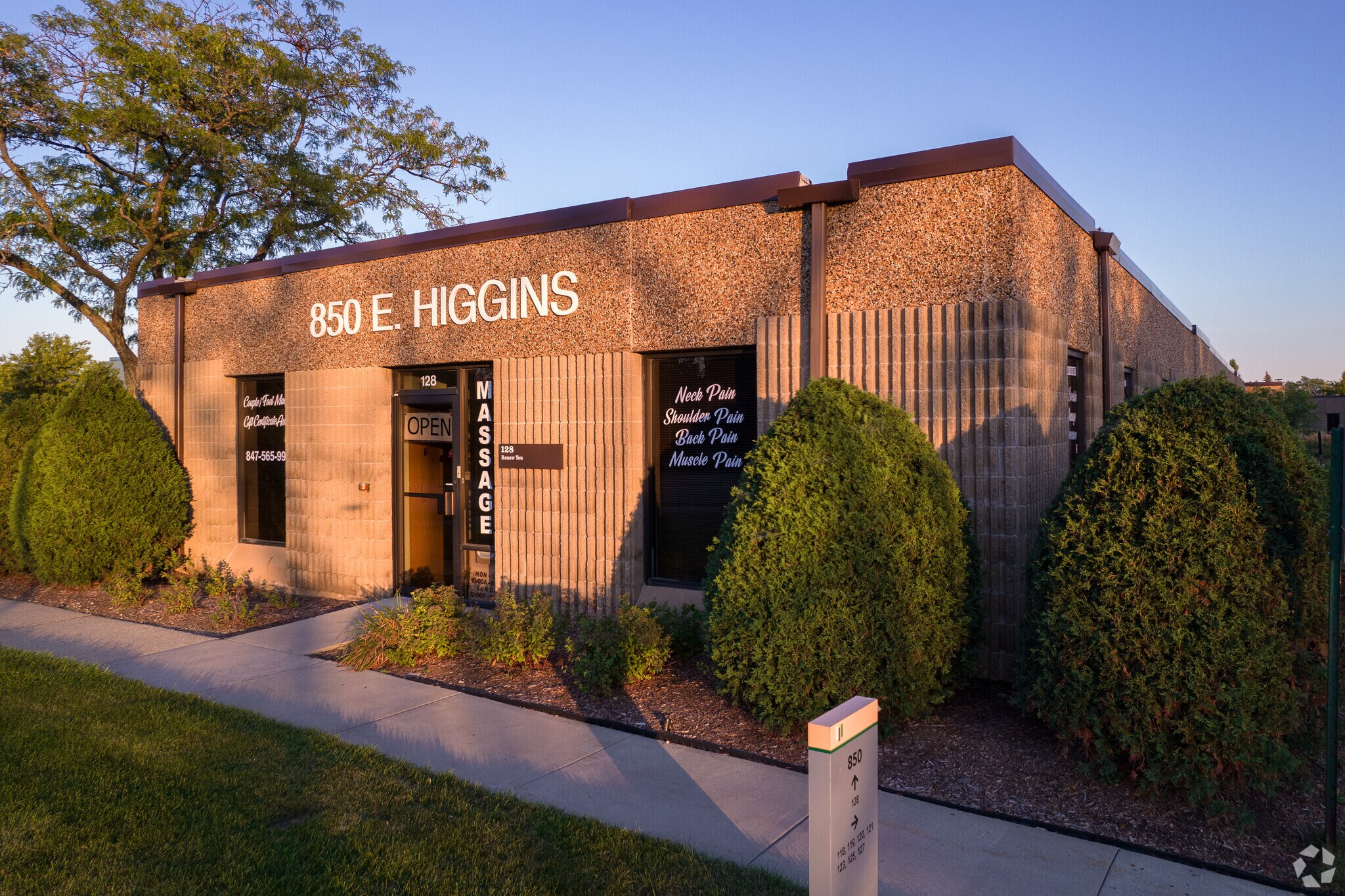 830 E Higgins Rd, Schaumburg, IL 60173 Woodfield Grove Business