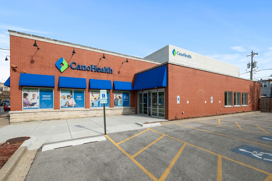 4733 N Kedzie Ave, Chicago, IL for lease - Building Photo - Image 1 of 6