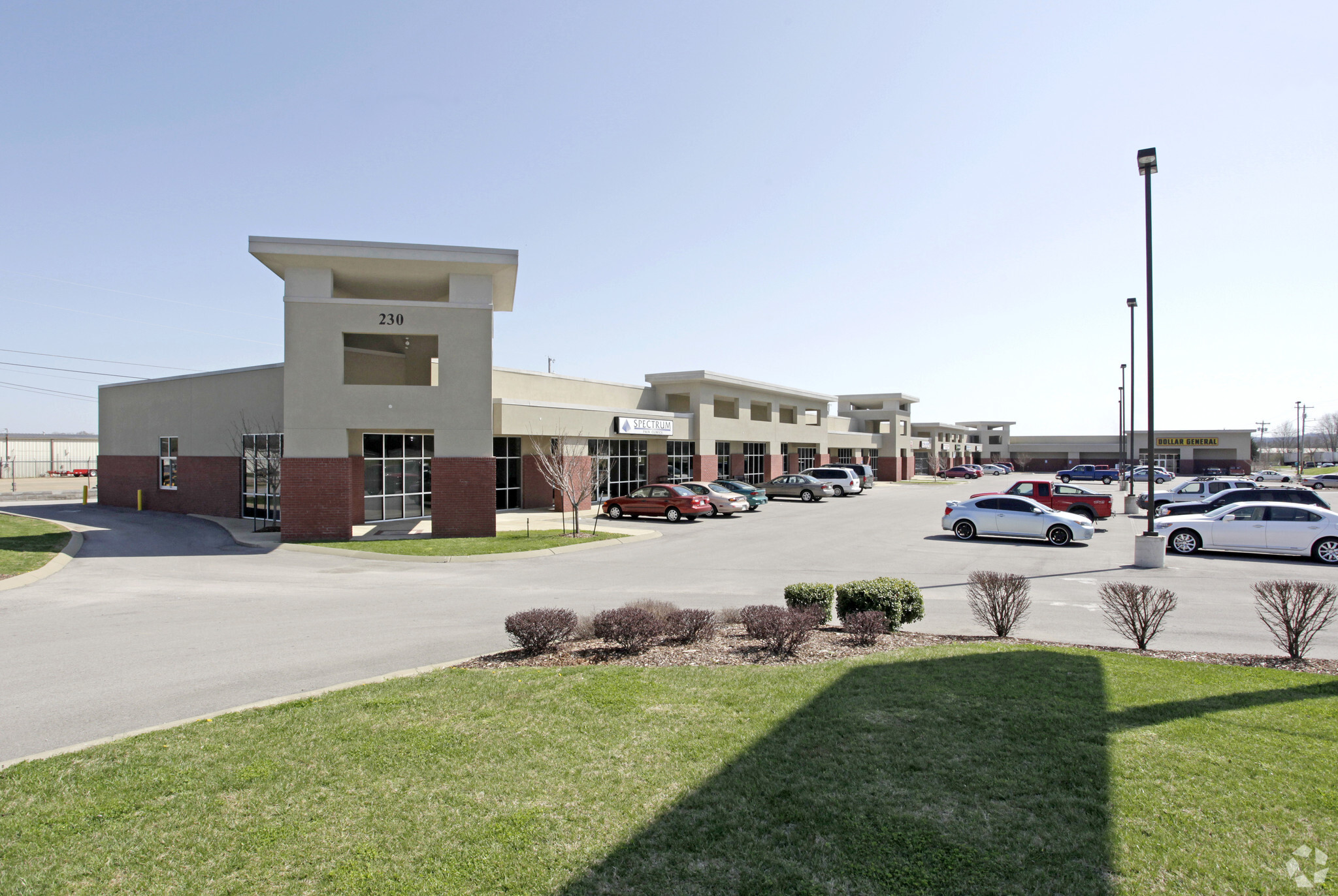 230 E James Campbell Blvd, Columbia, TN for lease Building Photo- Image 1 of 2