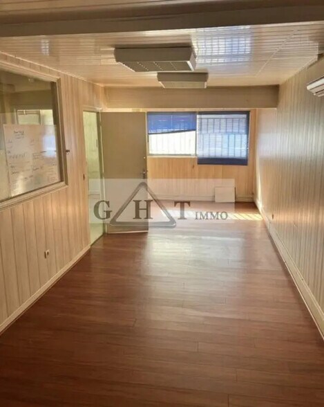 Retail in Épinay-sur-Seine for lease - Interior Photo - Image 3 of 4