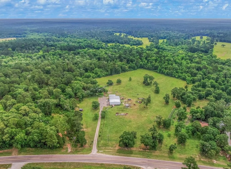 5115 FM 1374 Rd, Huntsville, TX for sale - Primary Photo - Image 1 of 1