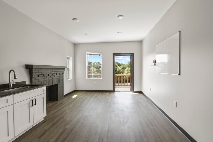 1386 E Main St, Columbus, OH for sale - Building Photo - Image 1 of 1