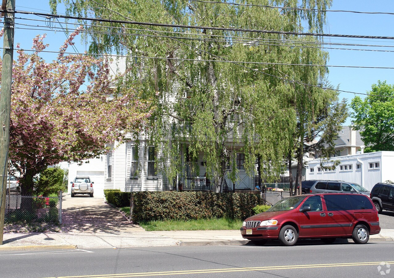 771 Kearny Ave, Kearny, NJ 07032