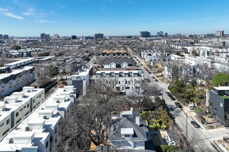 1921 N Prairie Ave, Dallas, TX for sale - Aerial - Image 3 of 3