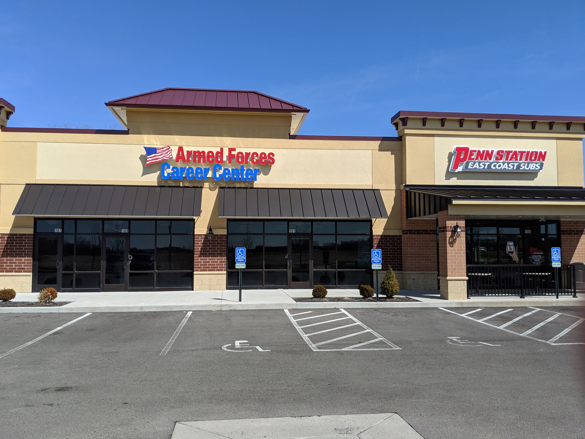 183-195 Hospitality Dr, Xenia, OH for sale Primary Photo- Image 1 of 1