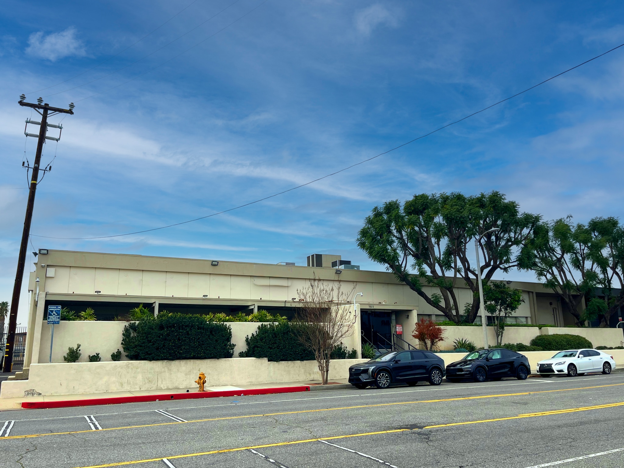 7911-7913 Haskell Ave, Van Nuys, CA for lease Building Photo- Image 1 of 5
