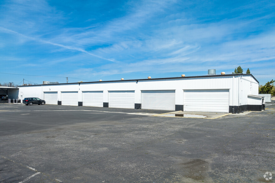 3120 Mchenry Ave, Modesto, CA for sale - Building Photo - Image 3 of 12