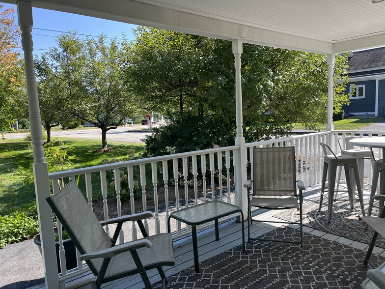 7 Agatha James Dr, Kennebunk, ME for sale - Building Photo - Image 3 of 20