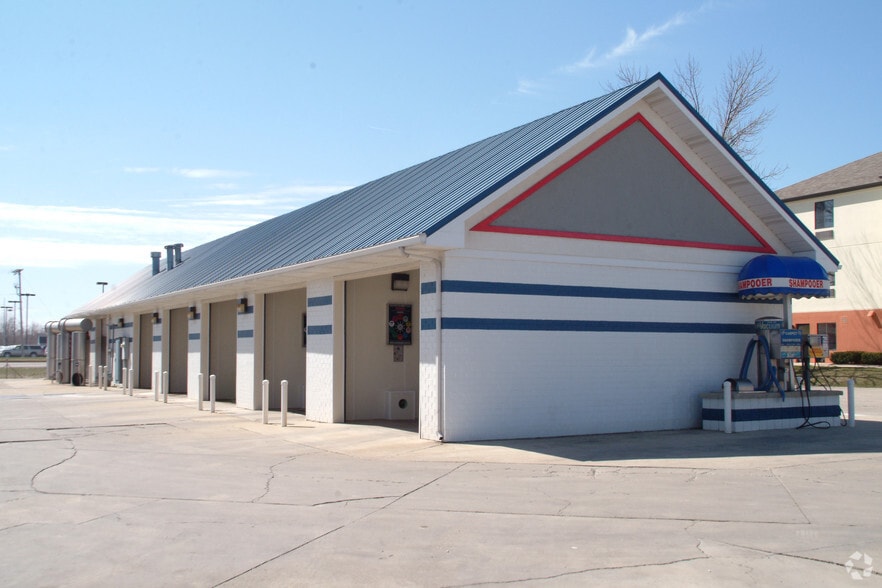 4105 W Bethel Ave, Muncie, IN for sale - Building Photo - Image 2 of 2