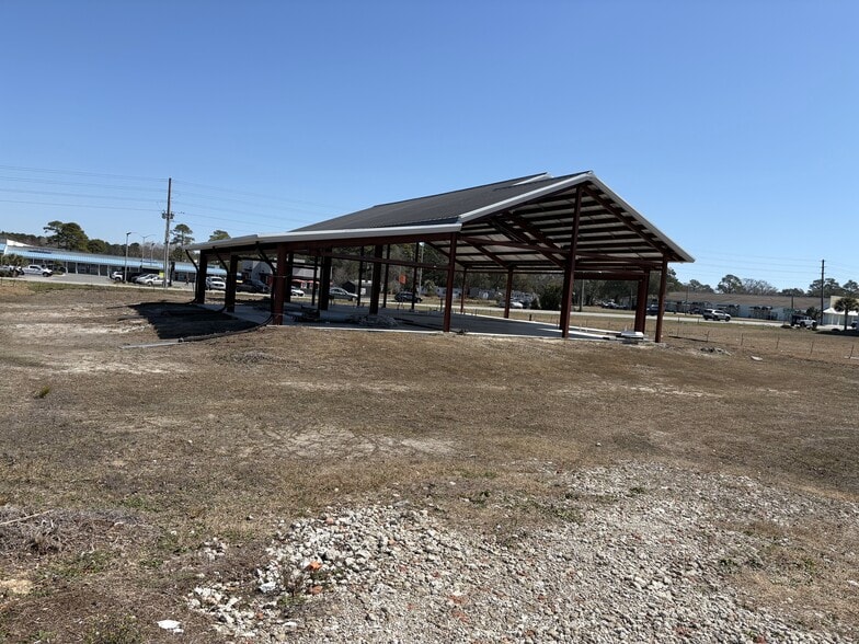 1660 Seaside SW Rd, Sunset Beach, NC for sale - Building Photo - Image 2 of 3