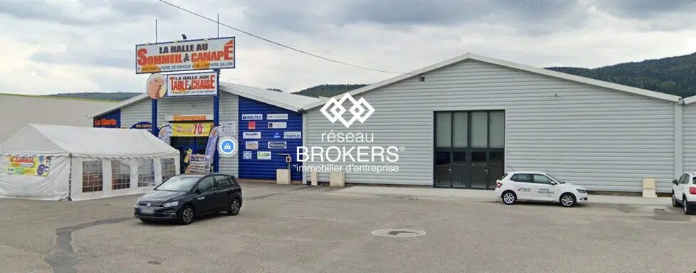 Retail in Arbent for lease - Building Photo - Image 2 of 3