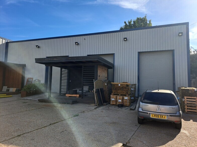 1A-1D Cauldwell Walk, Bedford for lease - Building Photo - Image 2 of 2