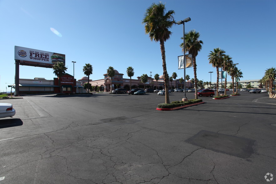 4965-5035 W Tropicana Ave, Las Vegas, NV for lease - Building Photo - Image 3 of 8